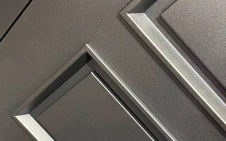 металлобагет - наружная сторона металлической двери с терморазрывом